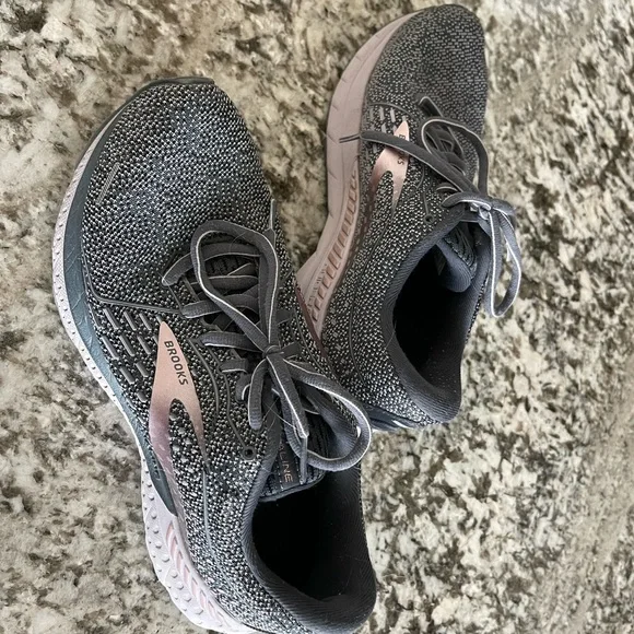 Brooks Gray Athletic Shoes, women’s 8 - Picture 2 of 6